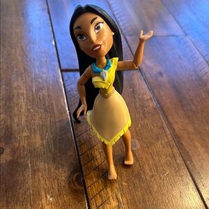 Disney Pocahontas Doll in Beige, Yellow and Blue Outfit